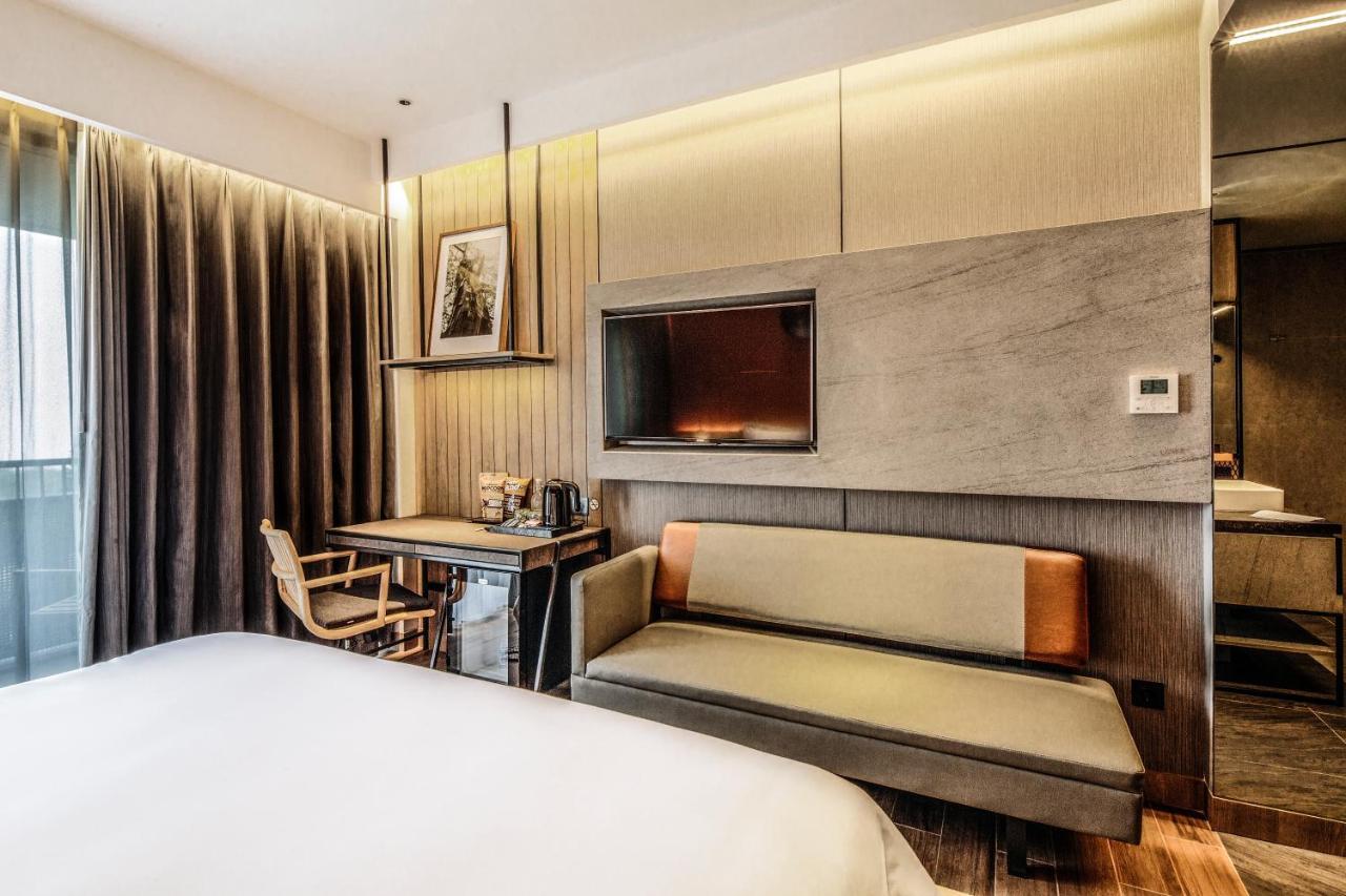 The Botanica Sanctuary Hotel Puncak Buitenkant foto Deluxe Room